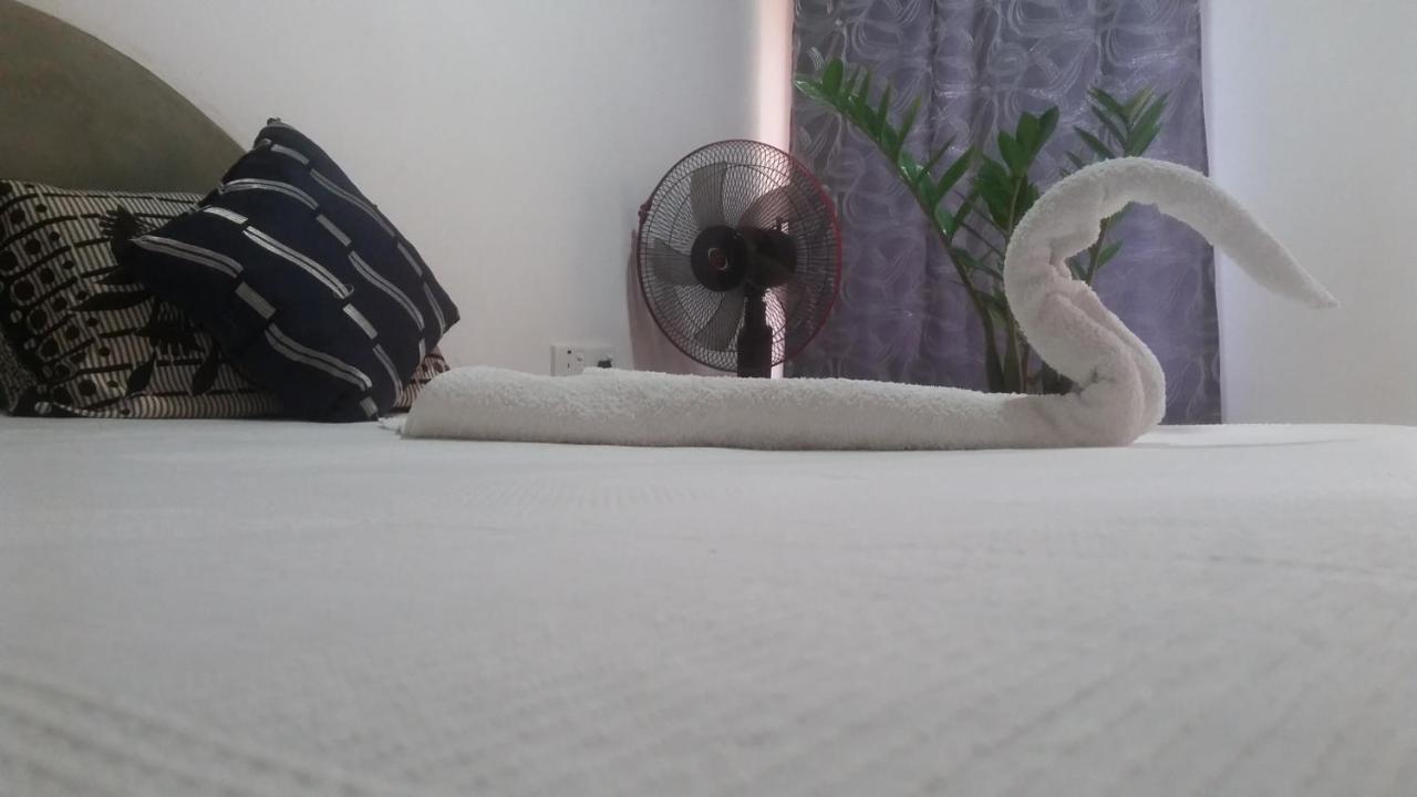 Angry Birds Homestay Habarana Buitenkant foto